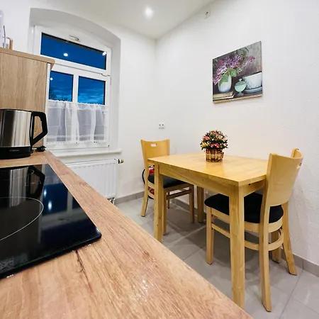 Apartment Twenty Five Apartment Bei Dresden - Free Parking, Massage-Stuhl, Netflix & Coffee Machine Heidenau (Saxony)