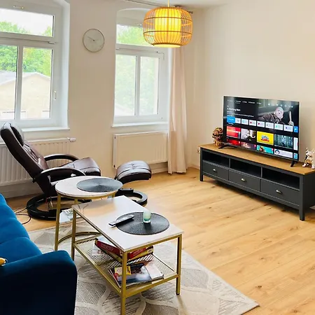 Apartment Twenty Five Bei Dresden - Free Parking, Massage-stuhl, Netflix & Coffee Machine